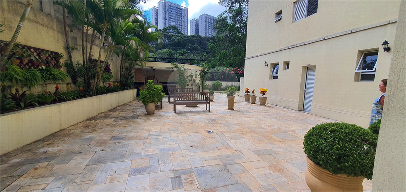 Apartamento à venda com 3 suítes em Morumbi, São Paulo, SP