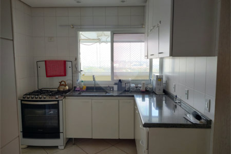 Apartamento à venda com 4 quartos, sendo 2 suítes, em Alto de Pinheiros, São Paulo, SP