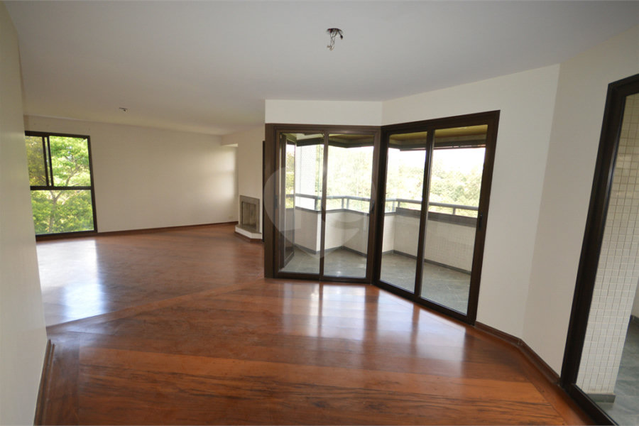 Apartamento à venda com 4 quartos, sendo 2 suítes, em Morumbi, São Paulo, SP