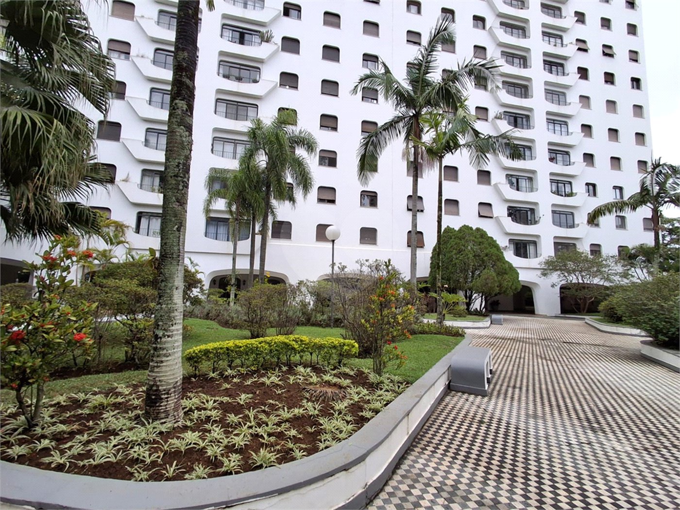 Apartamento para alugar com 3 quartos, sendo 1 suíte, em Chácara Santo Antônio, São Paulo, SP