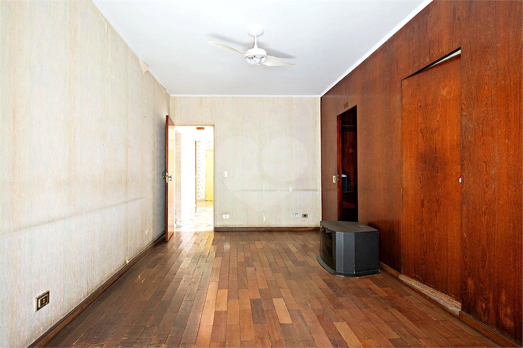 Casa Térrea à venda ou para alugar com 4 suítes em Alto da Boa Vista, São Paulo, SP