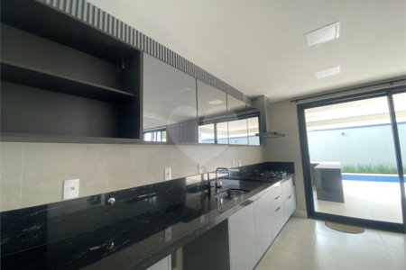 Casa à venda com 4 suítes no condomínio Alphaville Nova Esplanada 3, Votorantim - SP