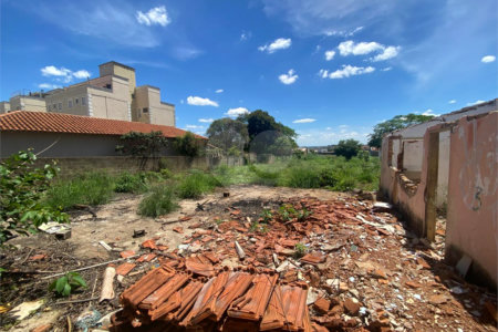 Terreno à venda no Centro, Araraquara, SP