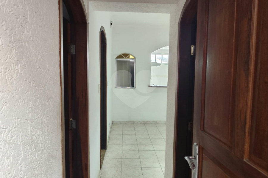 Sobrado à venda com 2 quartos em Vila Nivi, São Paulo, SP