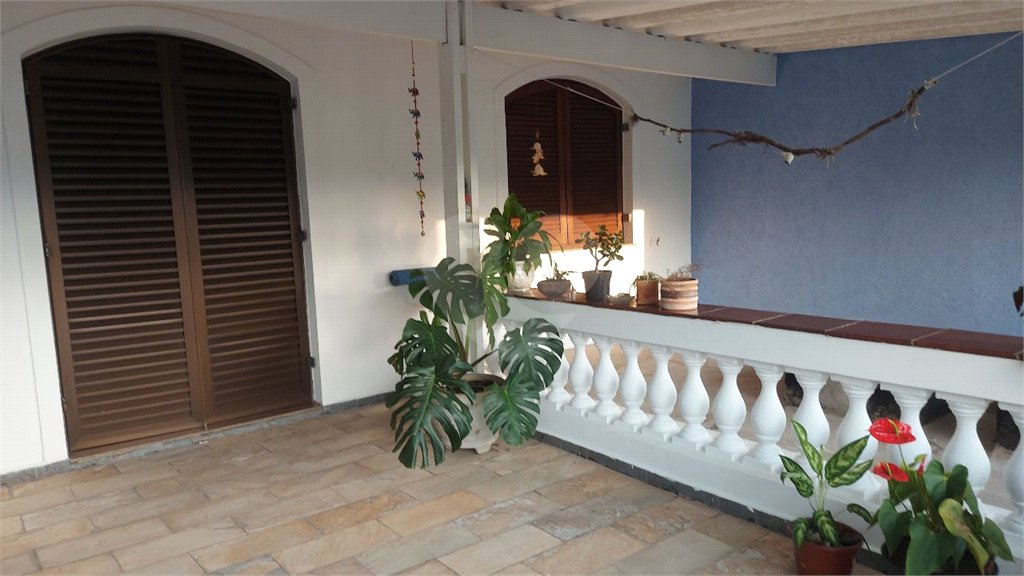 Sobrado à venda com 3 quartos, sendo 1 suíte, em Tremembé, São Paulo, SP