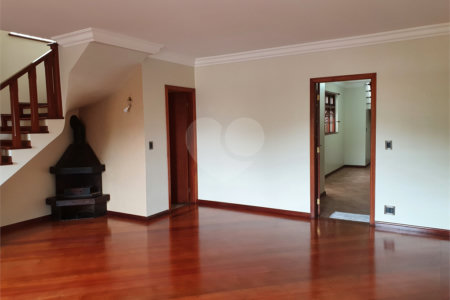 Sobrado à venda com 3 quartos, sendo 1 suíte, em Brooklin, São Paulo, SP