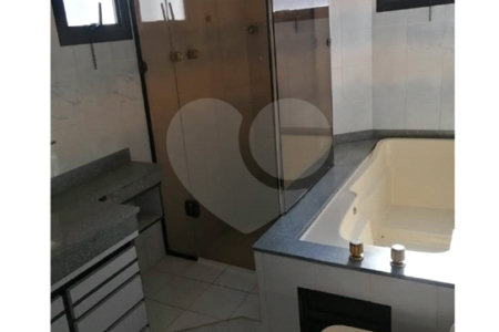 Apartamento à venda com 3 suítes em Tatuapé, São Paulo, SP