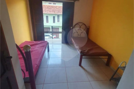 Casa à venda com 3 quartos, sendo 1 suíte, em Ogiva, Cabo Frio, RJ