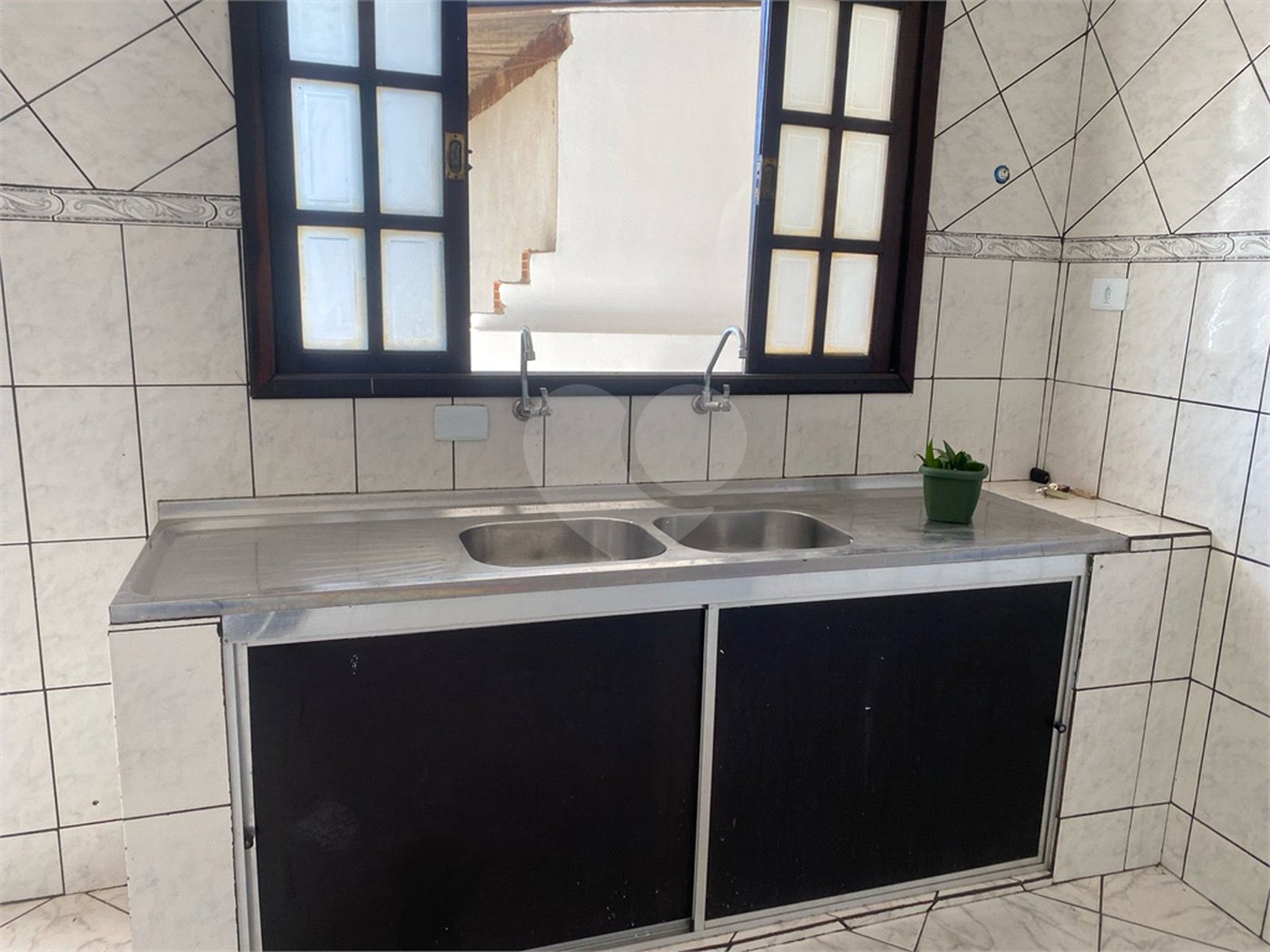 Casa para alugar com 4 quartos, sendo 1 suíte, em Chácara Cabuçu, Guarulhos, SP