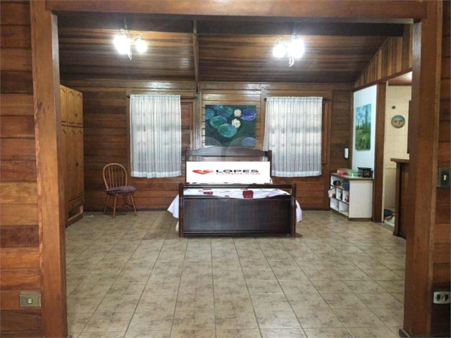 Casa à venda com 4 quartos, sendo 1 suíte,  no condomínio Loteamento Haras El Passo, Mairiporã - SP