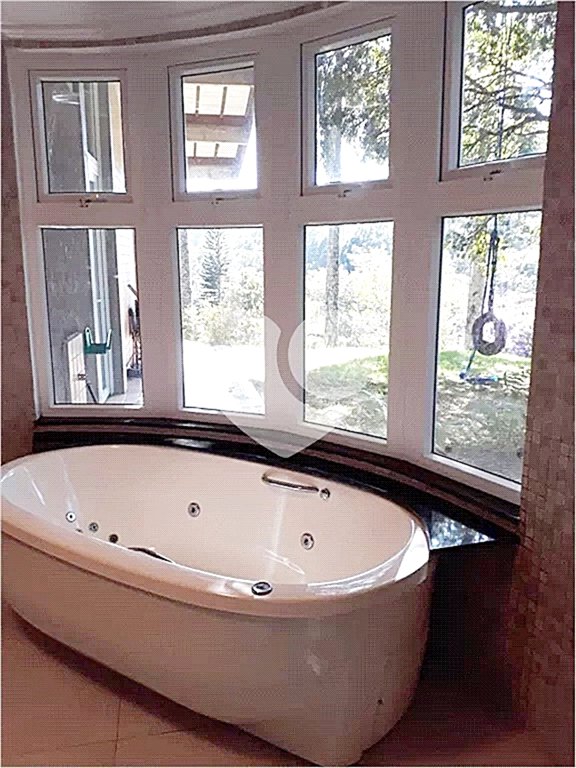 Casa à venda com 4 quartos, sendo 2 suítes, no condomínio Campos de Mairiporã Gleba 1, Mairiporã - SP