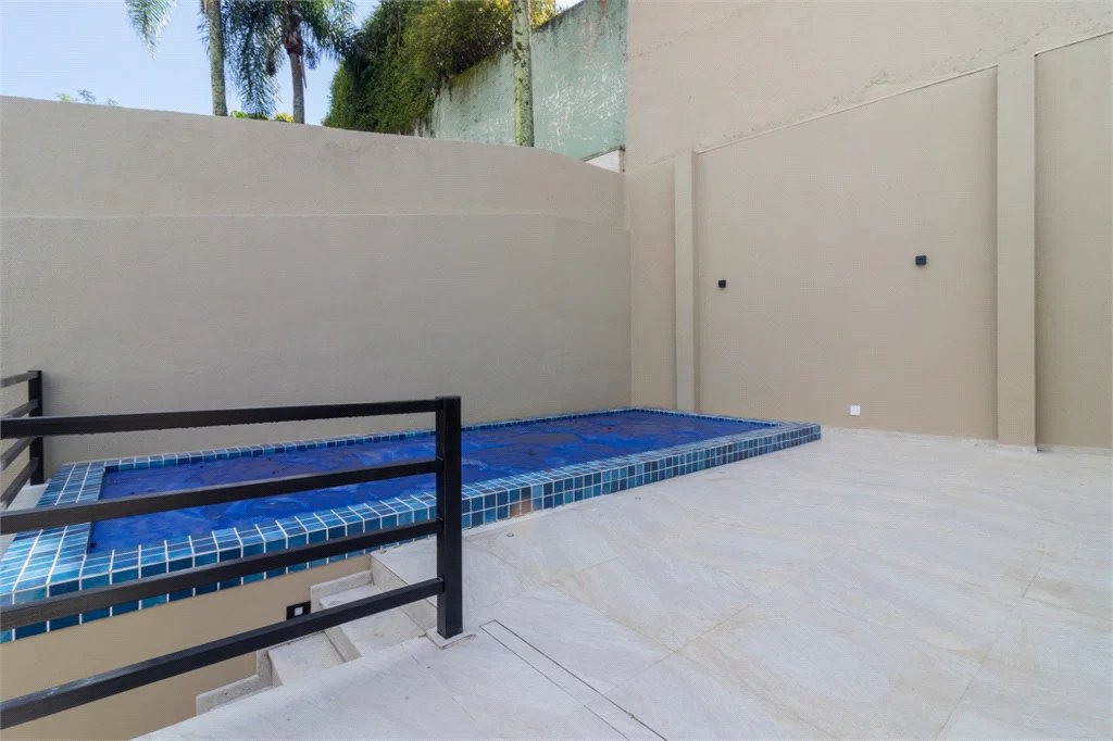 Casa à venda com 4 quartos, sendo 1 suíte,  em Jardim Guedala, São Paulo, SP