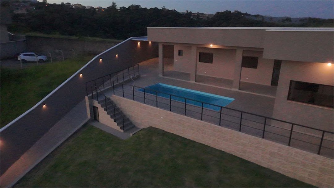 Casa com 3 dormitórios à venda, 265 m² por R$ 1.100.000,00 - Centro - Igaratá/SP