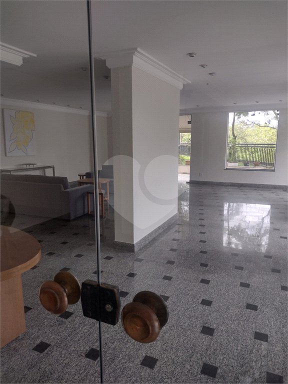 Apartamento à venda com 3 suítes em Vila Suzana, São Paulo, SP