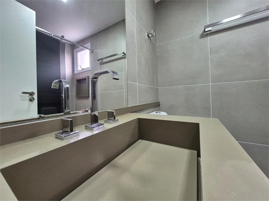 Apartamento à venda com 4 quartos, sendo 2 suítes,  em Jardim Vazani, São Paulo, SP