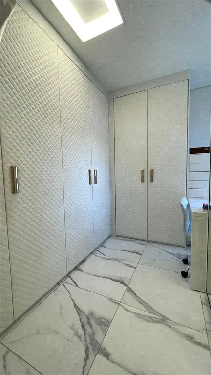 Apartamento à venda com 4 quartos, sendo 2 suítes,  em Pinheiros, São Paulo, SP