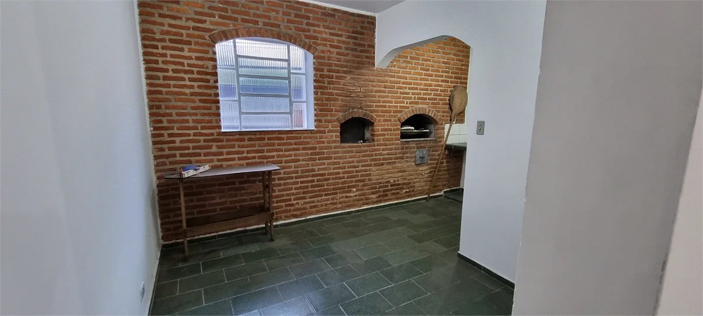 Casa à venda com 3 quartos, sendo 1 suíte, em Jardim Rosa Maria, São Paulo, SP