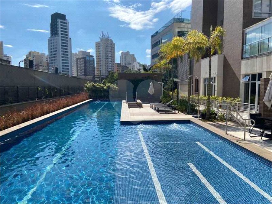 Apartamento à venda com 2 quartos, sendo 1 suíte, em Vila Olímpia, São Paulo, SP
