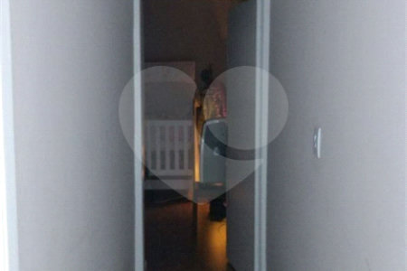 Sobrado à venda com 3 quartos no Centro, Poá, SP