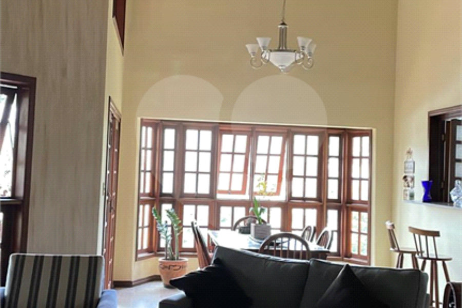 Casa à venda ou para alugar com 3 suítes no condomínio Alpes da Cantareira, Mairiporã - SP
