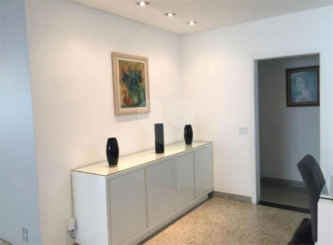 Condomínio à venda com 4 quartos, sendo 2 suítes, em Colinas do Paratehy, Mogi das Cruzes, SP