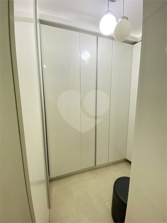 Casa à venda com 4 quartos, sendo 2 suítes, no condomínio Golden Village, Rio de Janeiro - RJ
