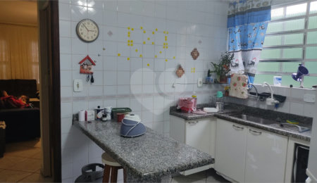 Casa à venda com 3 quartos em Jardim Cumbica, Guarulhos, SP