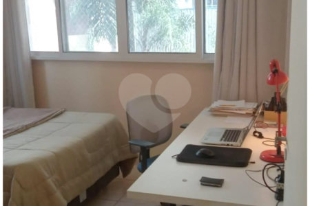 Apartamento mobiliado com 49 m² de área útil, 1 quarto, à venda na Bela Vista