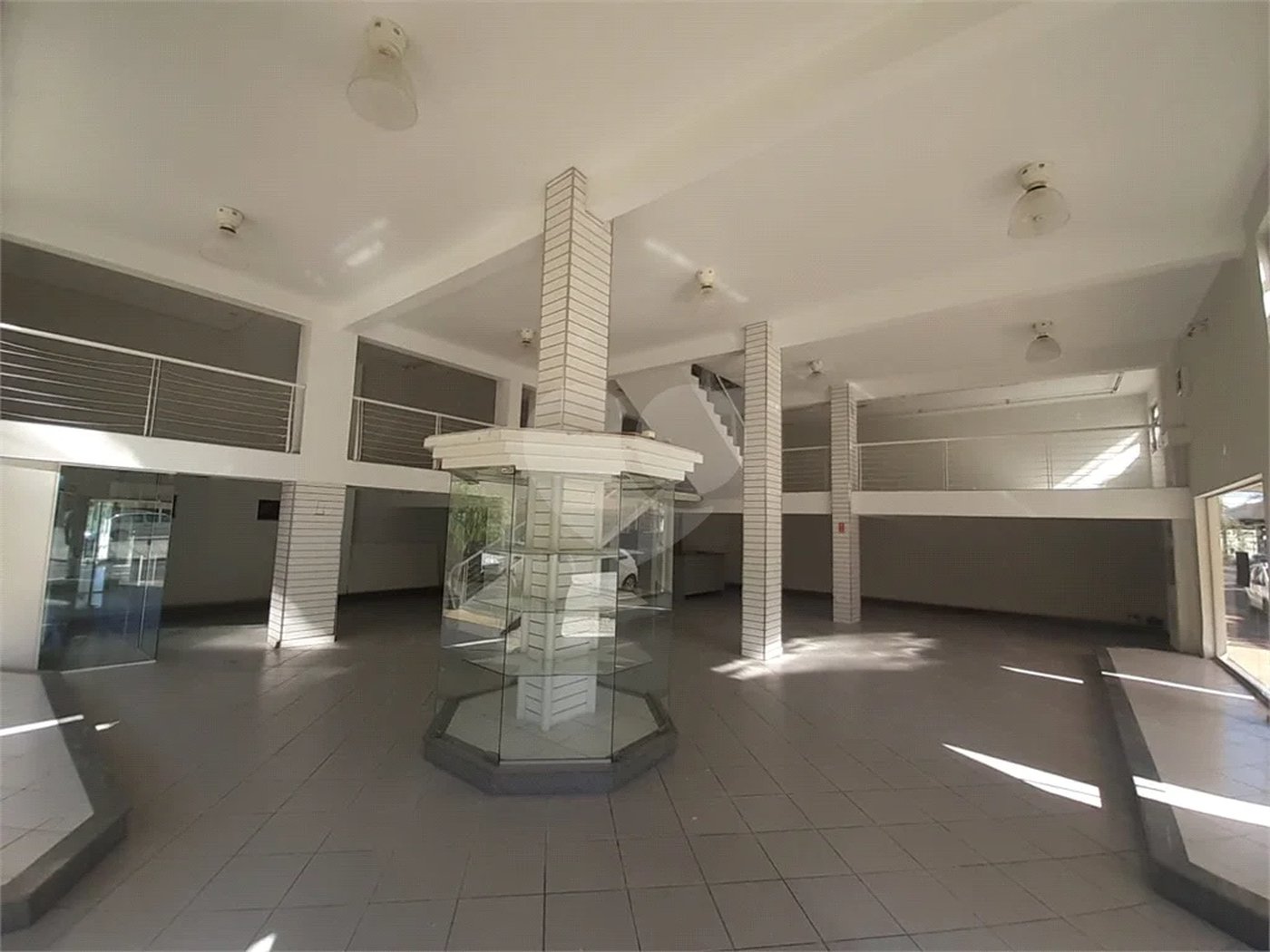 Salão Comercial de Esquina para Locação – Centro de Indaiatuba/SP