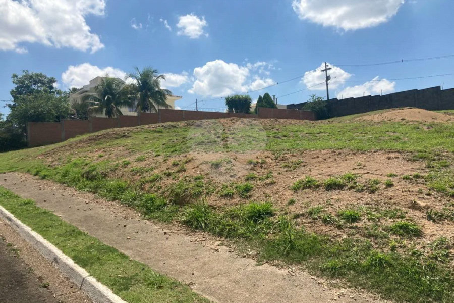 Terreno à venda no Condomínio Park Campestre I