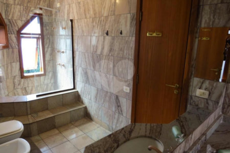 Casa de Vila à venda com 5 quartos, sendo 3 suítes, em Morumbi, São Paulo, SP