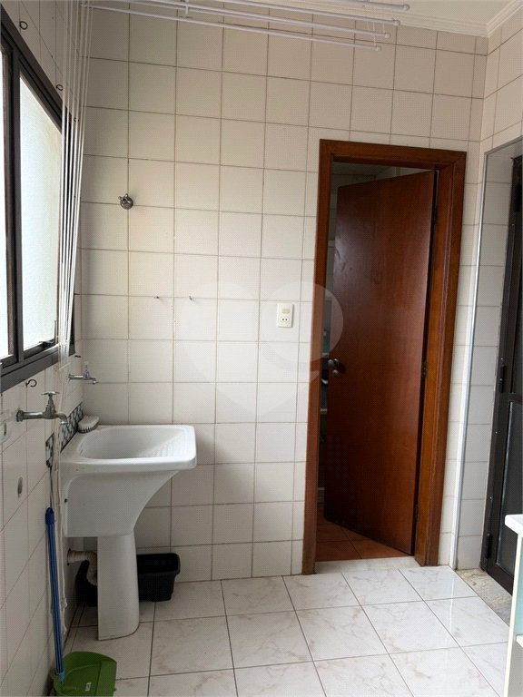 Apartamento à venda com 3 quartos, sendo 1 suíte, no Centro, Suzano, SP