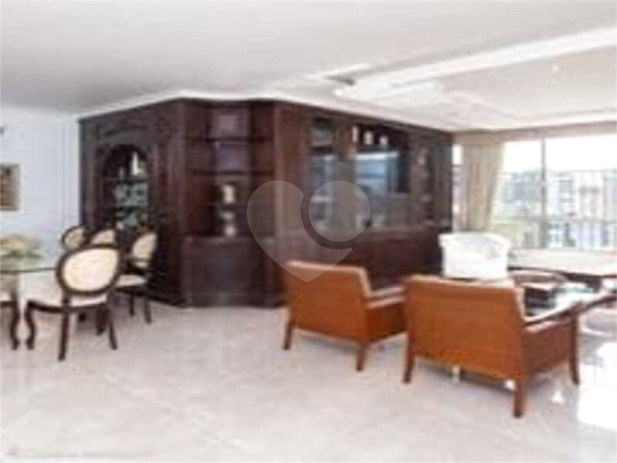 Apartamento à venda com 4 quartos, sendo 2 suítes,  em Tijuca, Rio de Janeiro, RJ