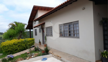 Casa à venda com 3 quartos, sendo 2 suítes,  no condomínio Outeiro das Flores, Itupeva - SP