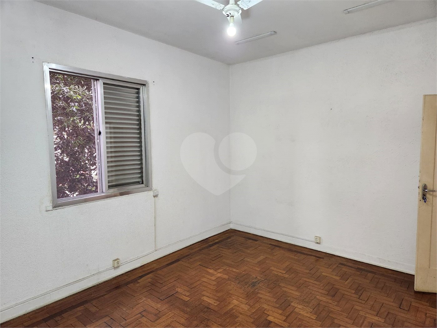Sobrado à venda com 4 quartos em Vila Dom Pedro I, São Paulo, SP