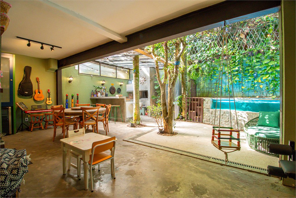 Casa à venda com 4 suítes no condomínio Le Quartier Du Marais, São Paulo - SP