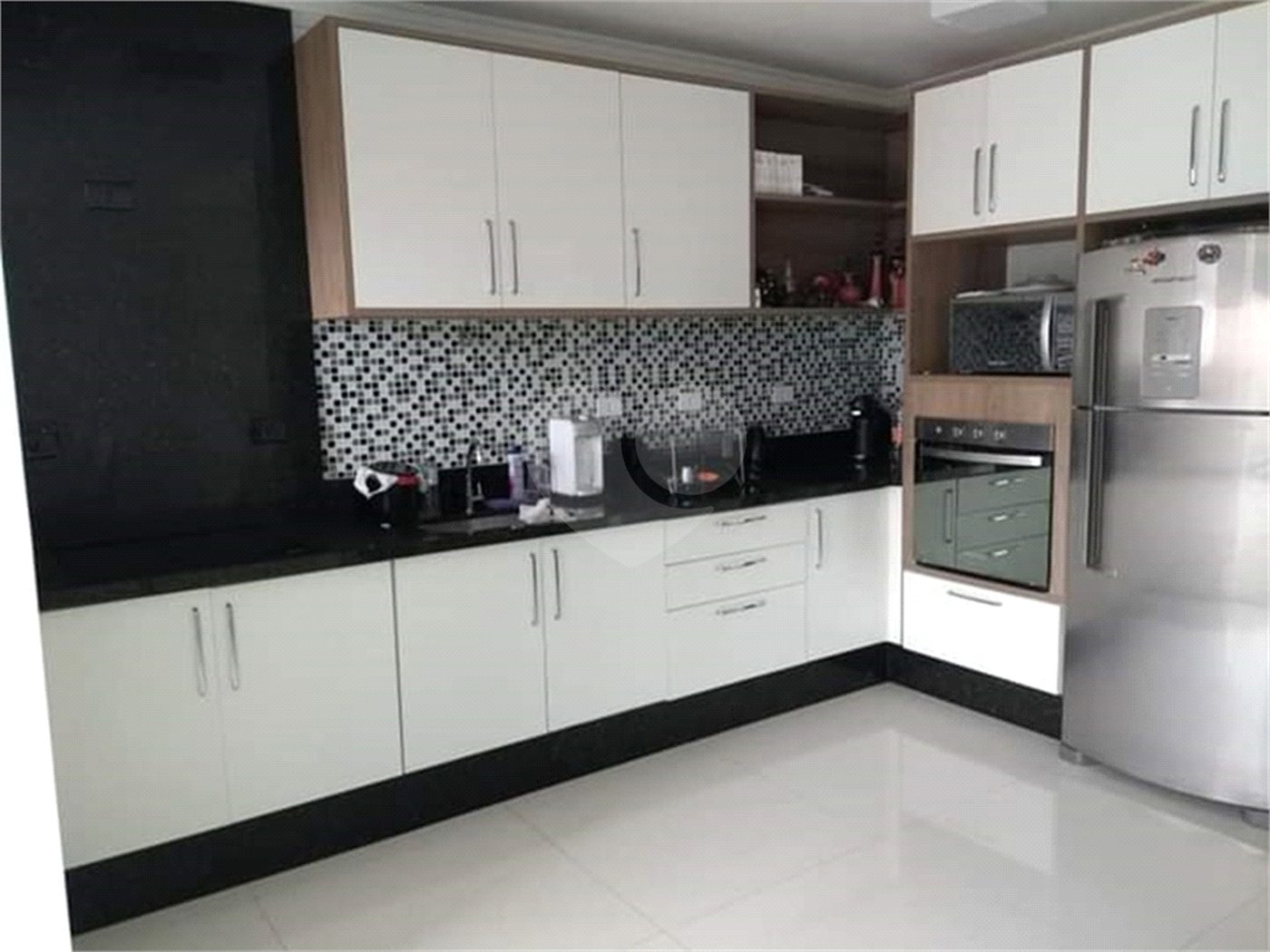 Casa à venda com 3 quartos, sendo 1 suíte,  no condomínio Forest Hills, Guarulhos - SP