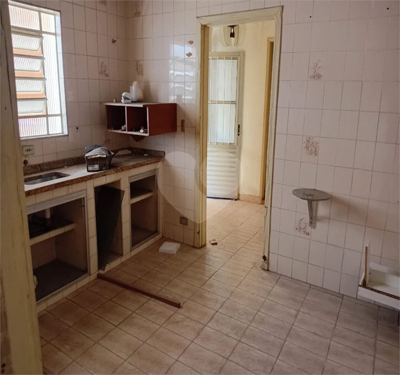 Casa Térrea à venda com 4 quartos, sendo 1 suíte, em Vila Antonieta, São Paulo, SP