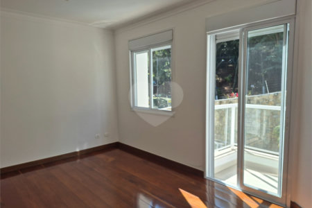 Sobrado à venda com 6 quartos, sendo 2 suítes, em Jardim Franca, São Paulo, SP
