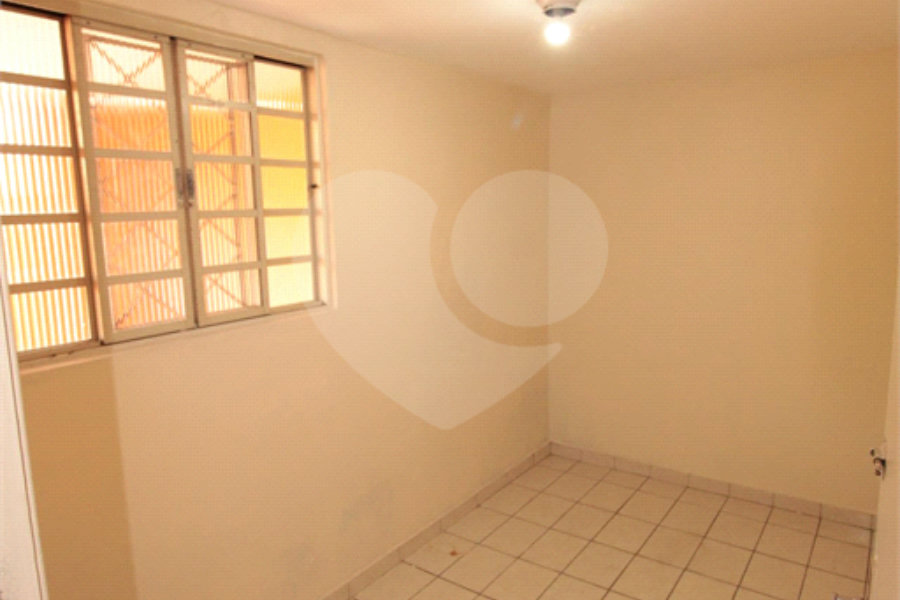 Sobrado à venda com 4 quartos, sendo 1 suíte, em Vila Isolina Mazzei, São Paulo, SP