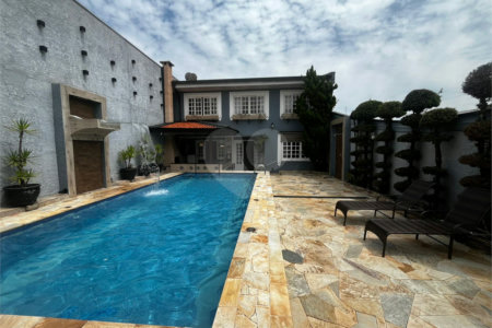 Casa à venda com 6 quartos, sendo 3 suítes, no Centro, Itapetininga, SP