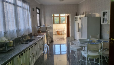 Apartamento à venda com 4 suítes no Centro, Serra Negra, SP