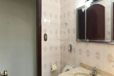 Sobrado à venda com 4 quartos, sendo 2 suítes, em Vila Mazzei, São Paulo, SP