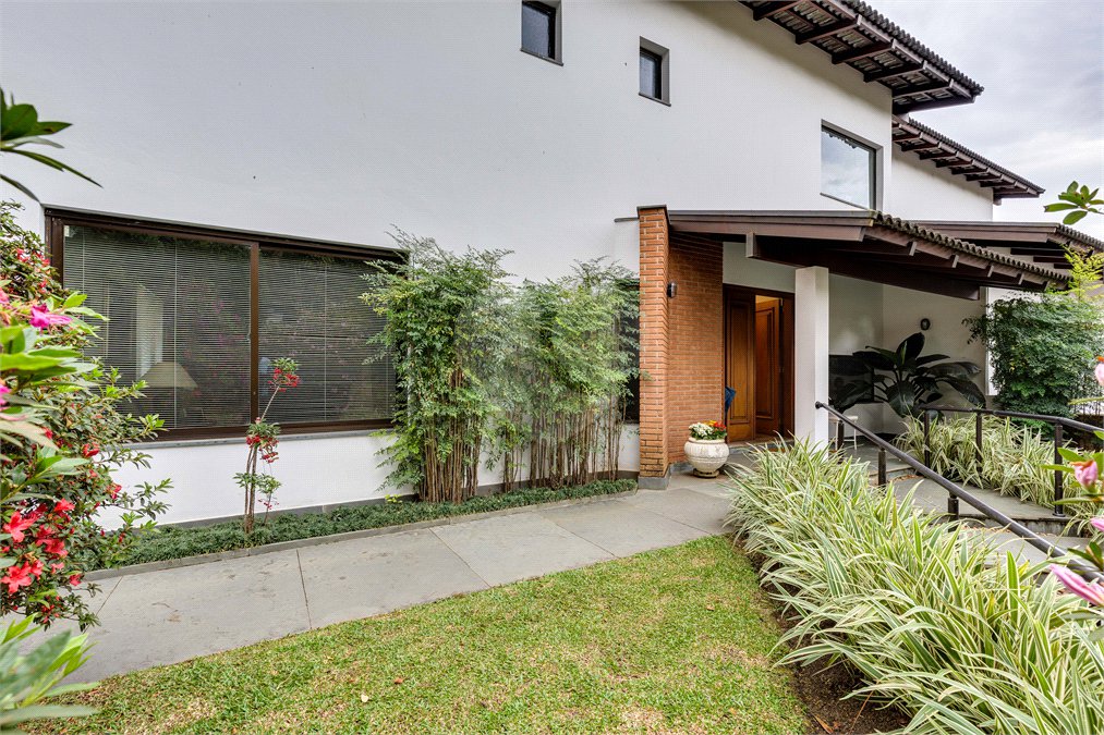 Casa à venda com 4 suítes em Alto da Boa Vista, São Paulo, SP
