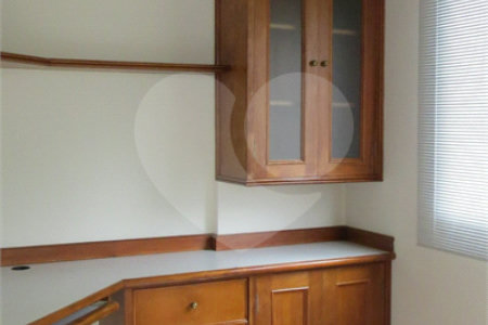 Apartamento à venda com 4 quartos, sendo 2 suítes,  em Cambuí, Campinas, SP