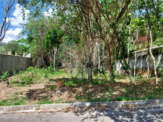 Casa à venda com 3 quartos, sendo 4 suítes,  no condomínio Sausalito, Mairiporã - SP
