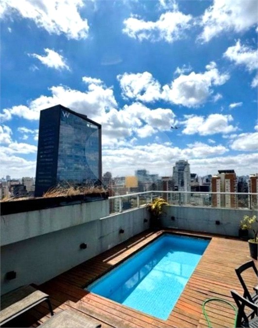 Cobertura à venda com 3 suítes em Vila Olímpia, São Paulo, SP
