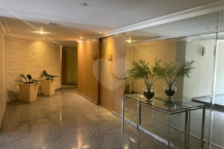 Apartamento à venda com 3 quartos, sendo 1 suíte, em Morumbi, São Paulo, SP