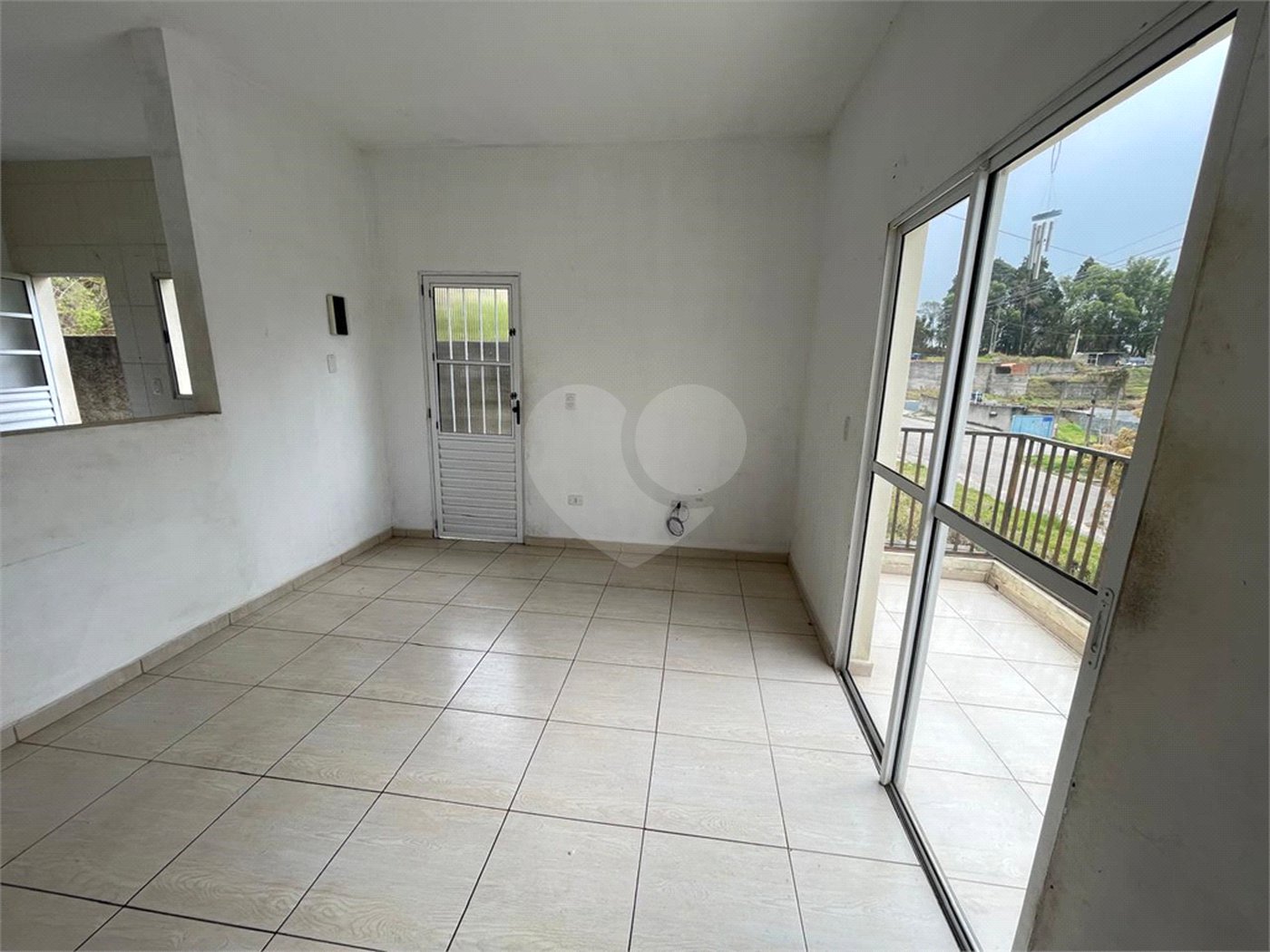 Sobrado à venda com 2 quartos, sendo 1 suíte, em Loteamento Jardim do Sol (mailasqui), São Roque, SP