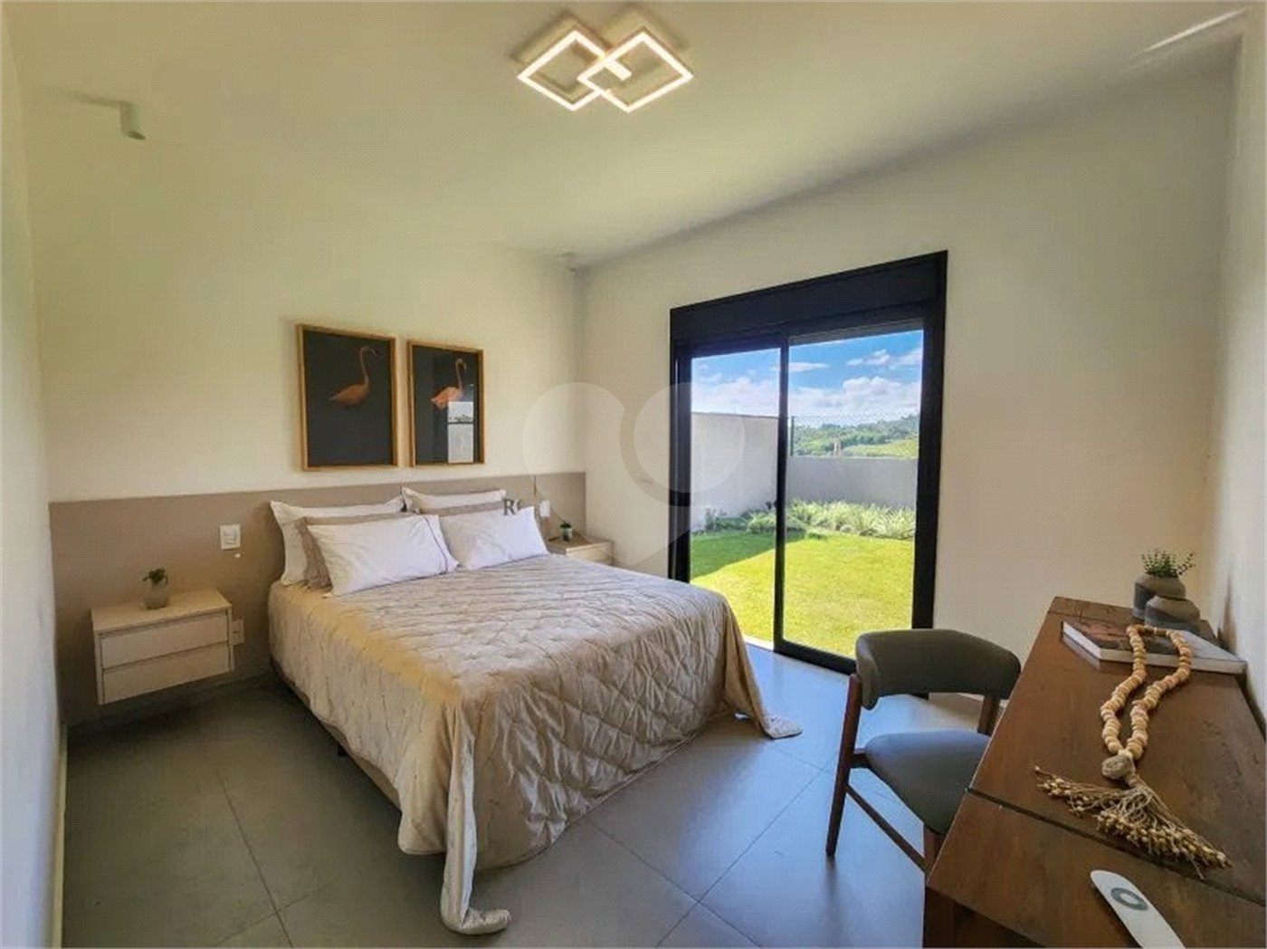 Casa à venda com 3 quartos, sendo 1 suíte, no condomínio Consoli Residencial, Atibaia - SP